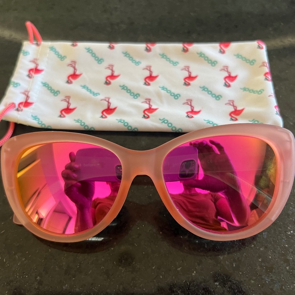 Goodr Sunglasses RETIRED STYLE - Rose Before Brose